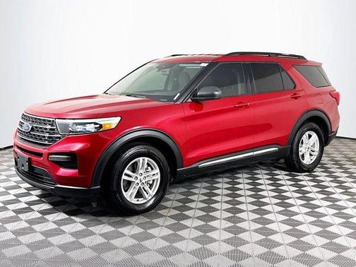 Rapid Red Metallic Tinted Clearcoat 2021 Ford Explorer XLT