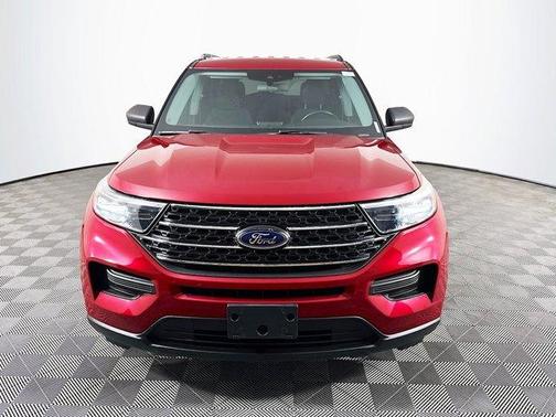 Rapid Red Metallic Tinted Clearcoat 2021 Ford Explorer XLT