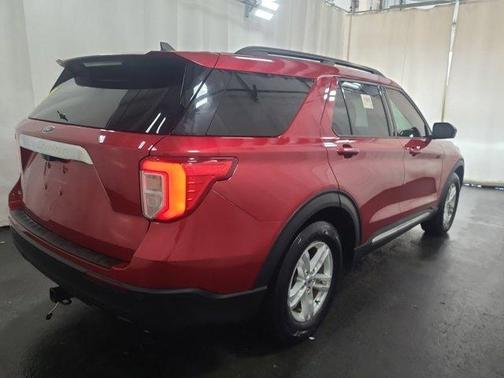 Rapid Red Metallic Tinted Clearcoat 2021 Ford Explorer XLT
