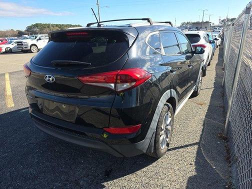 2017 Hyundai TUCSON SE