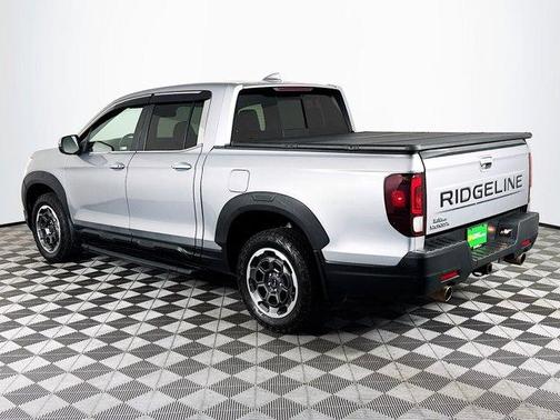 Lunar Silver Metallic 2024 Honda Ridgeline RTL