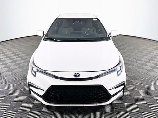 Ice 2024 Toyota Corolla Hybrid SE