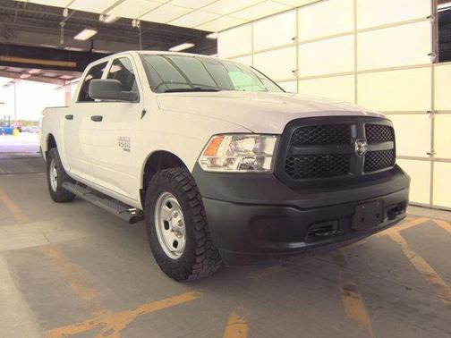 Bright White Clearcoat 2019 RAM 1500 Classic Tradesman