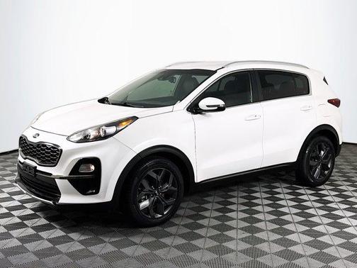 Snow White Pearl 2021 Kia Sportage S