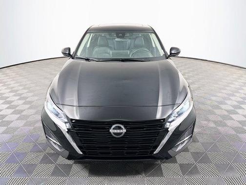 Super Black 2025 Nissan Altima SL