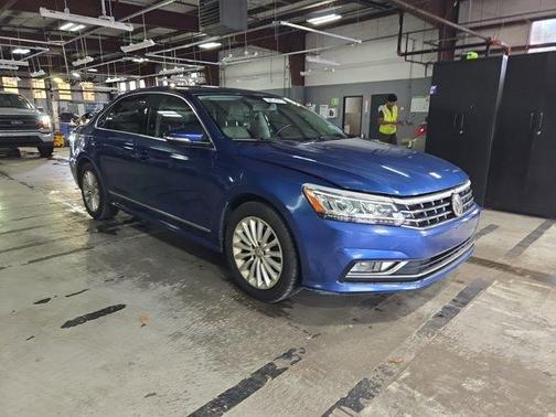 Reef Blue Metallic 2016 Volkswagen Passat 1.8T SE