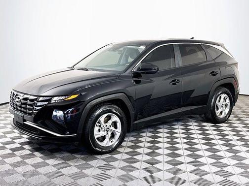2023 Hyundai TUCSON SE