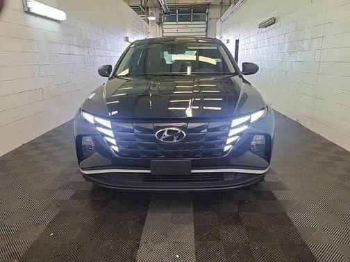 2023 Hyundai TUCSON SE