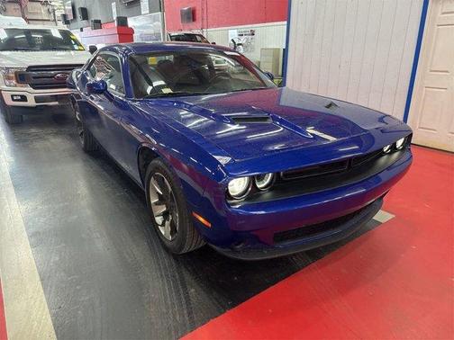 2021 Dodge Challenger SXT