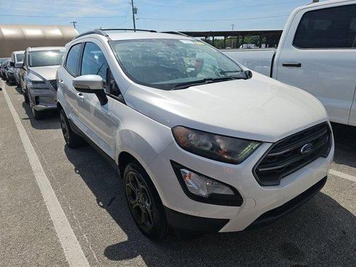 White Platinum Tri-Coat Metallic 2018 Ford EcoSport SES