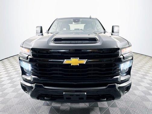 2024 Chevrolet Silverado 2500 Custom