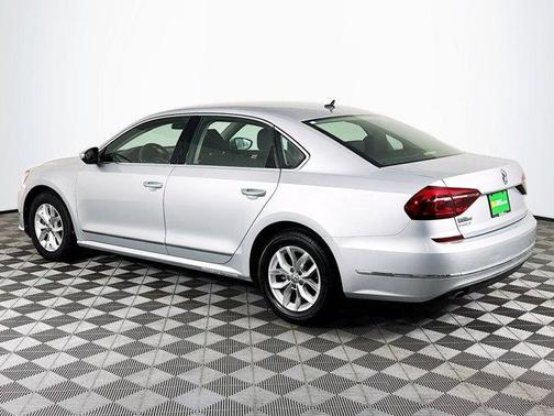 Reflex Silver Metallic 2017 Volkswagen Passat 1.8T S