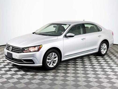 Reflex Silver Metallic 2017 Volkswagen Passat 1.8T S