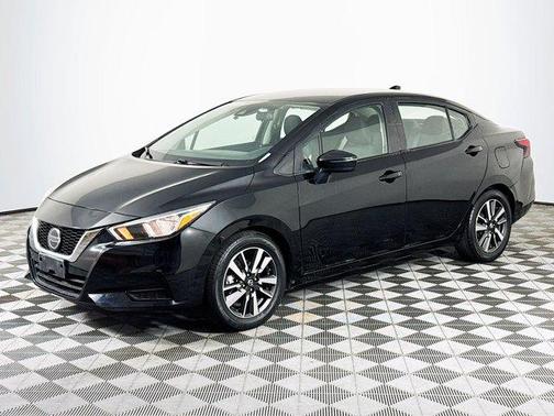 Super Black 2021 Nissan Versa 1.6 SV