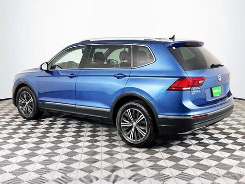 Silk Blue Metallic 2018 Volkswagen Tiguan 2.0T SEL