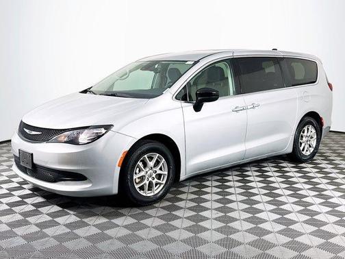 2024 Chrysler Voyager LX