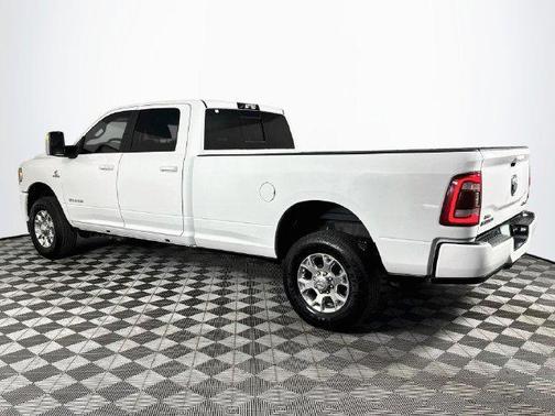 Bright White Clearcoat 2024 RAM 3500 Laramie Crew Cab 4x4 8' Box