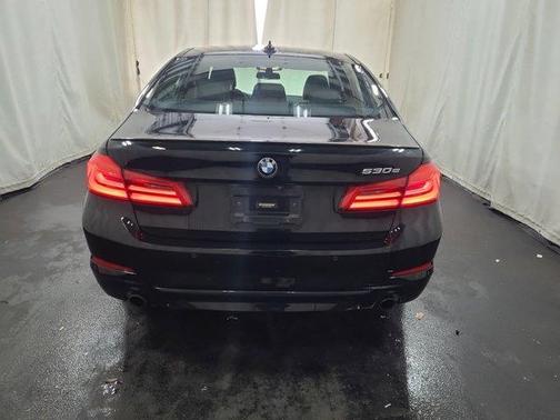 Jet Black 2018 BMW 530e iPerformance