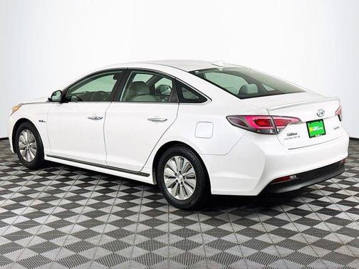 2016 Hyundai SONATA Hybrid SE