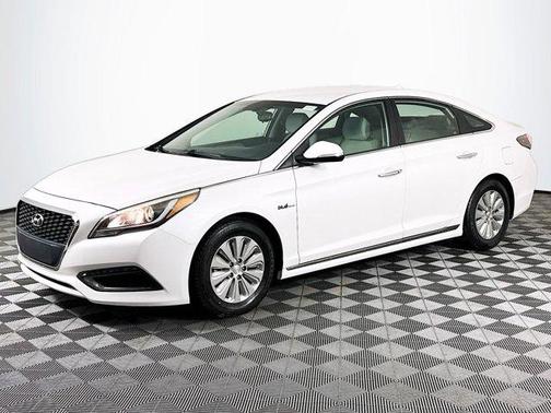 2016 Hyundai SONATA Hybrid SE