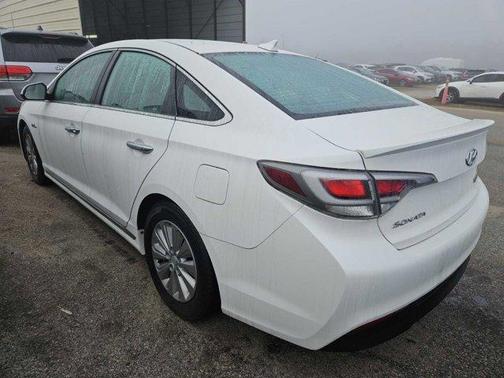 2016 Hyundai SONATA Hybrid SE