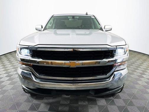 Silver Ice Metallic 2018 Chevrolet Silverado 1500 1LT