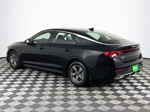 Ebony Black 2022 Kia K5 LXS
