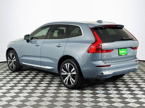 2022 Volvo XC60 B5 Inscription