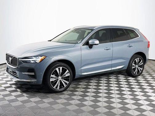 2022 Volvo XC60 B5 Inscription