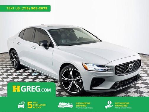 Silver 2024 Volvo S60 B5 Plus Dark Theme