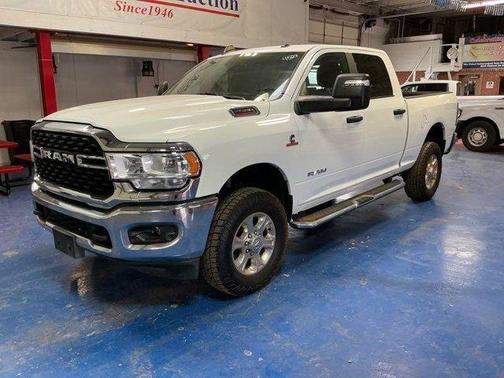 Bright White Clearcoat 2024 RAM 2500 Big Horn