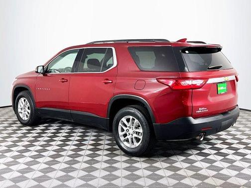 Cajun Red Tintcoat 2021 Chevrolet Traverse LT Cloth