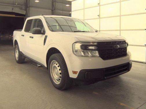 Oxford White 2022 Ford Maverick XL