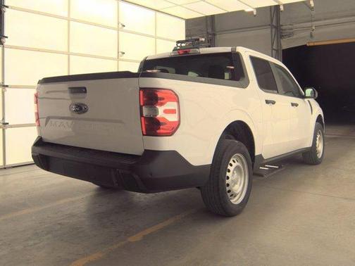 Oxford White 2022 Ford Maverick XL