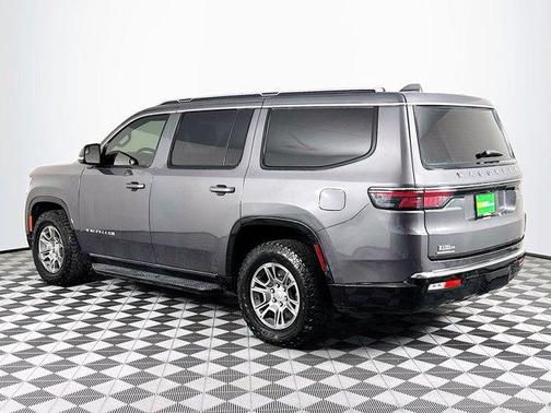 2023 Jeep Wagoneer Base