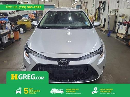 Classic Silver Metallic 2021 Toyota Corolla LE