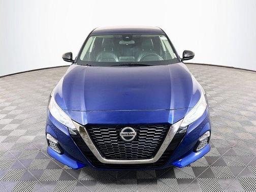 Deep Blue Pearl 2020 Nissan Altima 2.5 SR