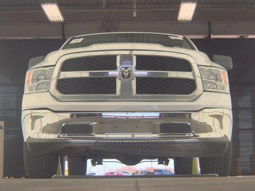 Bright White Clearcoat 2022 RAM 1500 Classic Tradesman