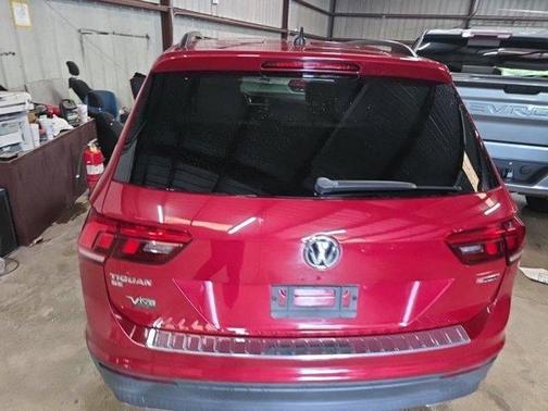 Cardinal Red Metallic 2019 Volkswagen Tiguan 2.0T SE