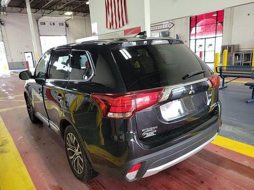 2018 Mitsubishi Outlander ES