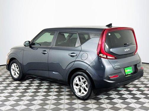 Gravity Gray 2022 Kia Soul LX