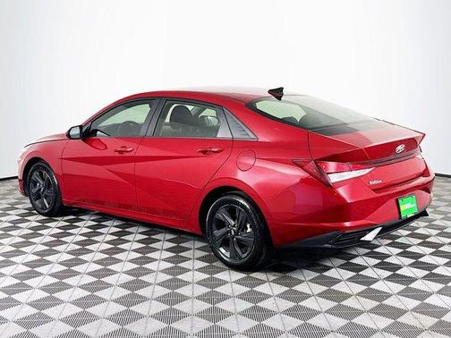 Scarlet Red Pearl 2021 Hyundai ELANTRA SEL