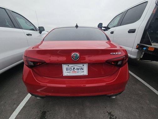 2018 Alfa Romeo Giulia Base