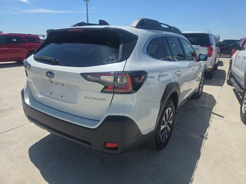 Crystal White Pearl 2024 Subaru Outback Premium