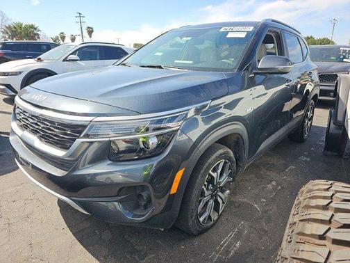 Gravity Gray 2022 Kia Seltos EX