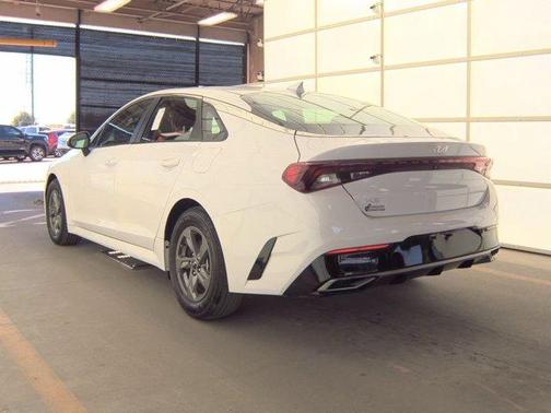 Glacial White Pearl 2024 Kia K5 LXS