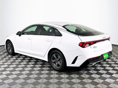 Glacial White Pearl 2024 Kia K5 LXS