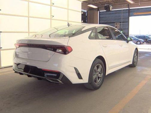 Glacial White Pearl 2024 Kia K5 LXS