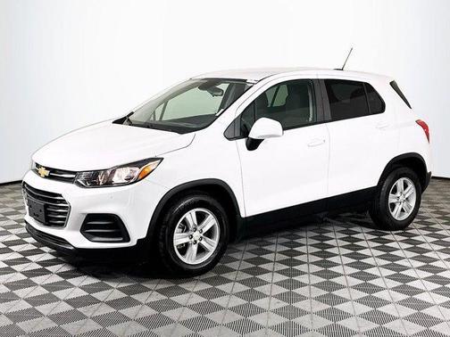 Summit White 2021 Chevrolet Trax LS