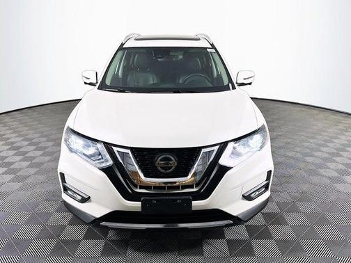 White 2019 Nissan Rogue SL